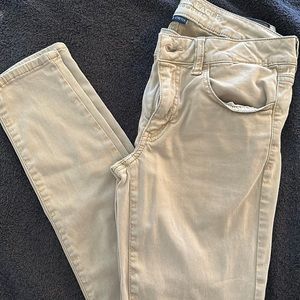 American Eagle khaki jeggings. Size 6